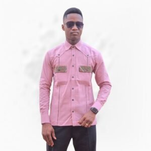 Chemise Homme Rose Pâle – Détails Rayés & Finitions Contrastées